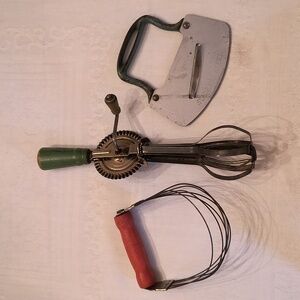 Vintage Farmhouse Kitchen Utensils